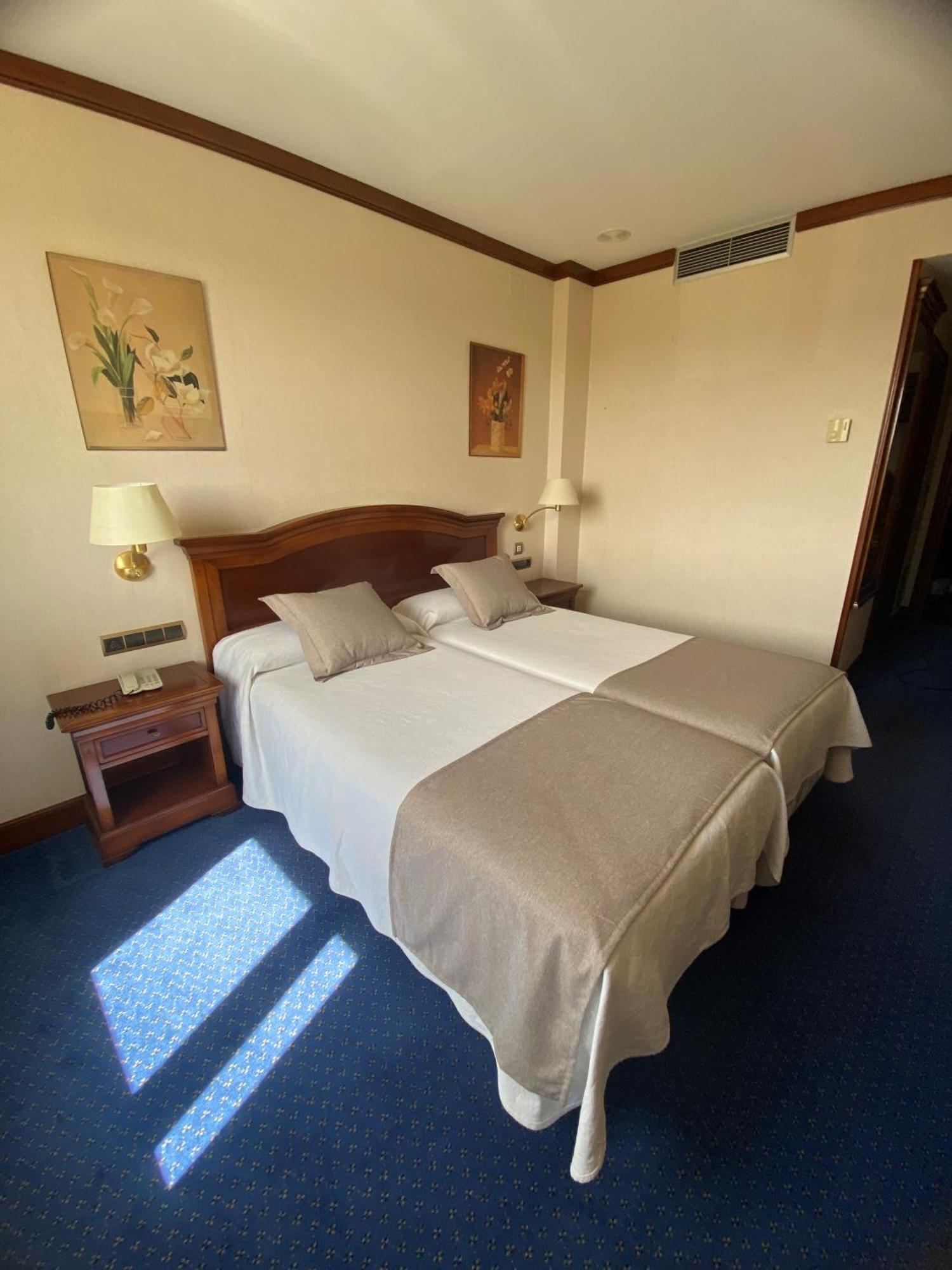 Hotel Villa De Almazán Zewnętrze zdjęcie