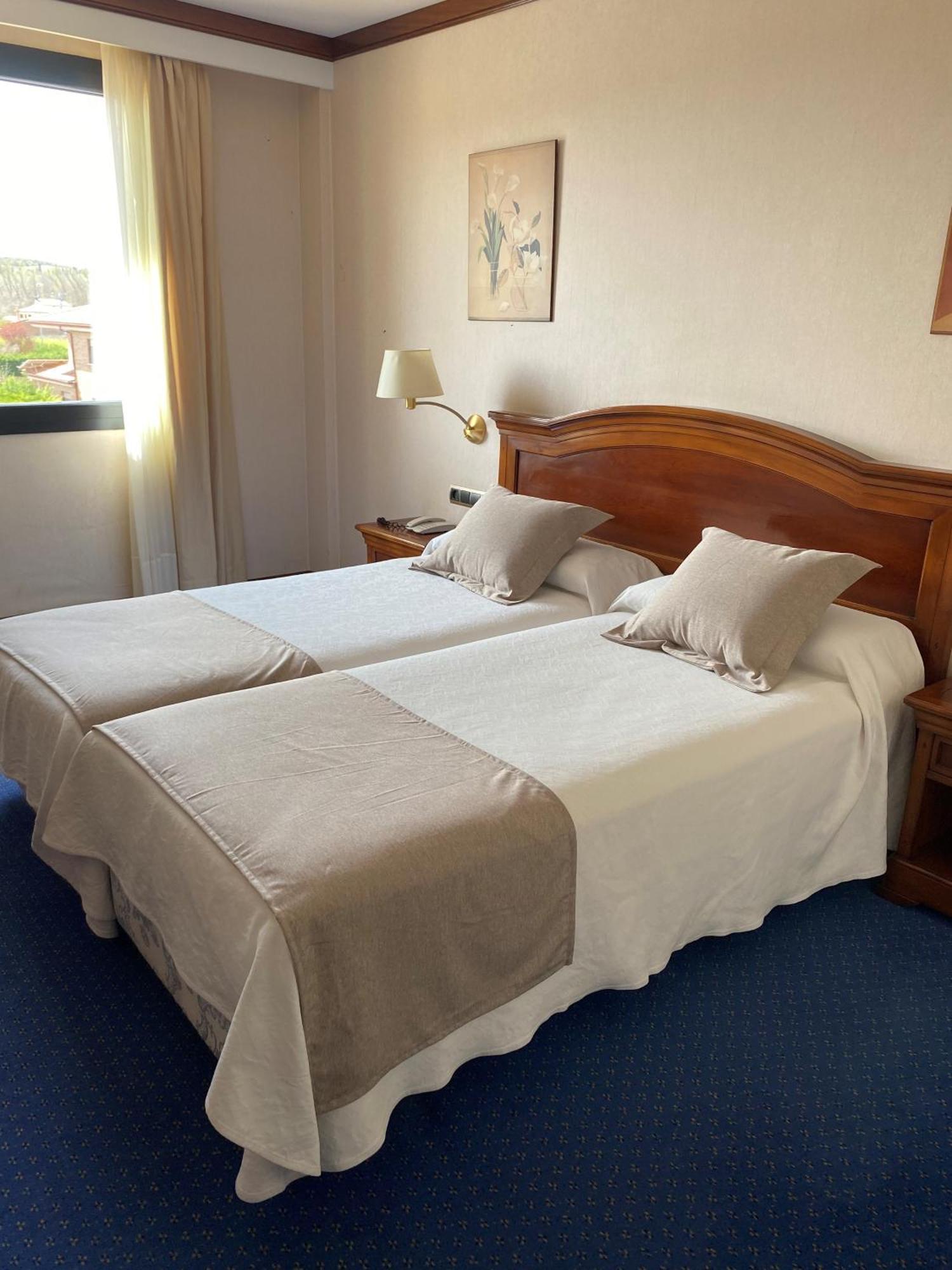 Hotel Villa De Almazán Zewnętrze zdjęcie