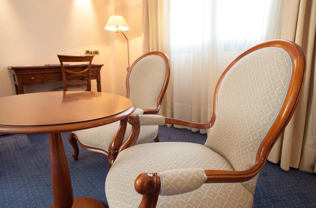 Hotel Villa De Almazán Zewnętrze zdjęcie